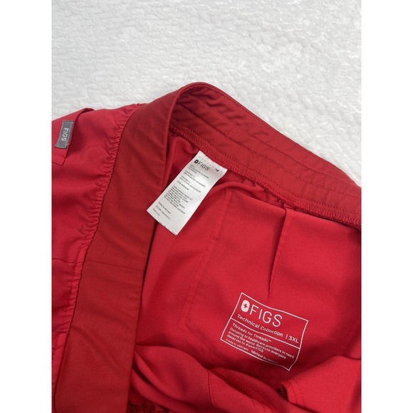 Figs Scrub Set Women's Catarina Top, Kade Pants - Winning Red "The Set" Size XXL - Picture 10 of 11